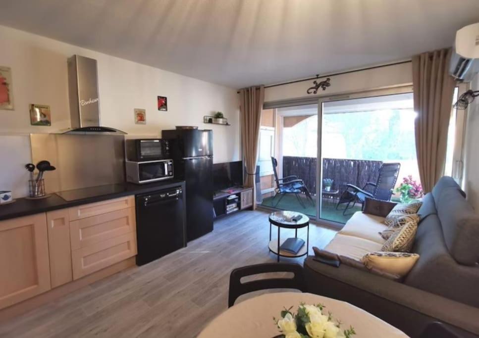 Charmant Studio 4 Personnes Санари-сюр-Мер Экстерьер фото
